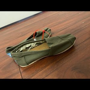 Toms